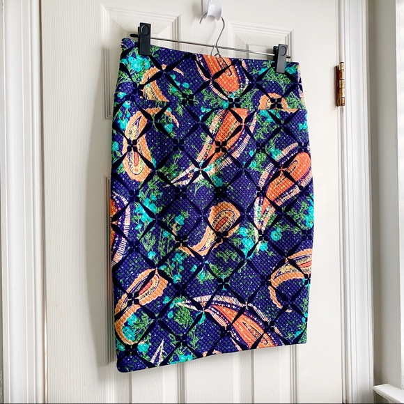 LuLaRoe Dresses & Skirts - HOST PICK • Quilted Pattern Skirt • Small